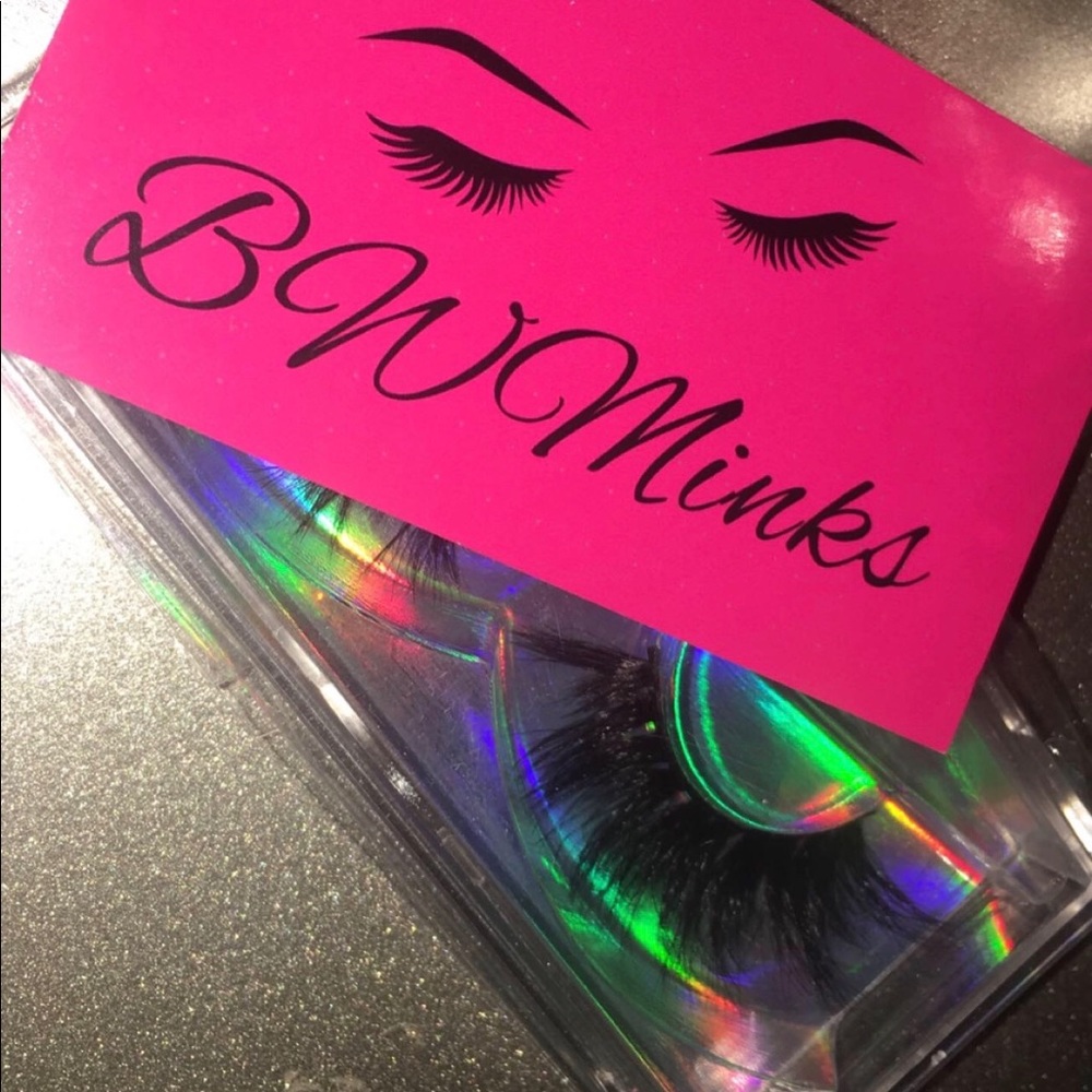 Royal Minks Follow on IG @bwminklash.co